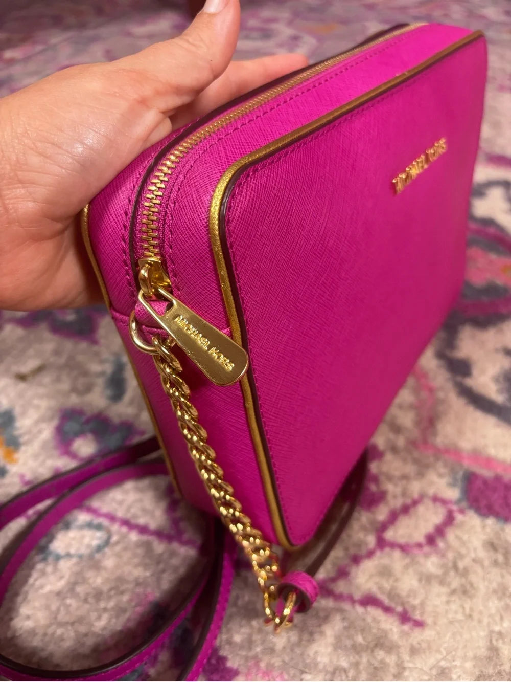Michael Kors Jet Set Crossbody Bag – Fuchsia Pink Saffiano Leather