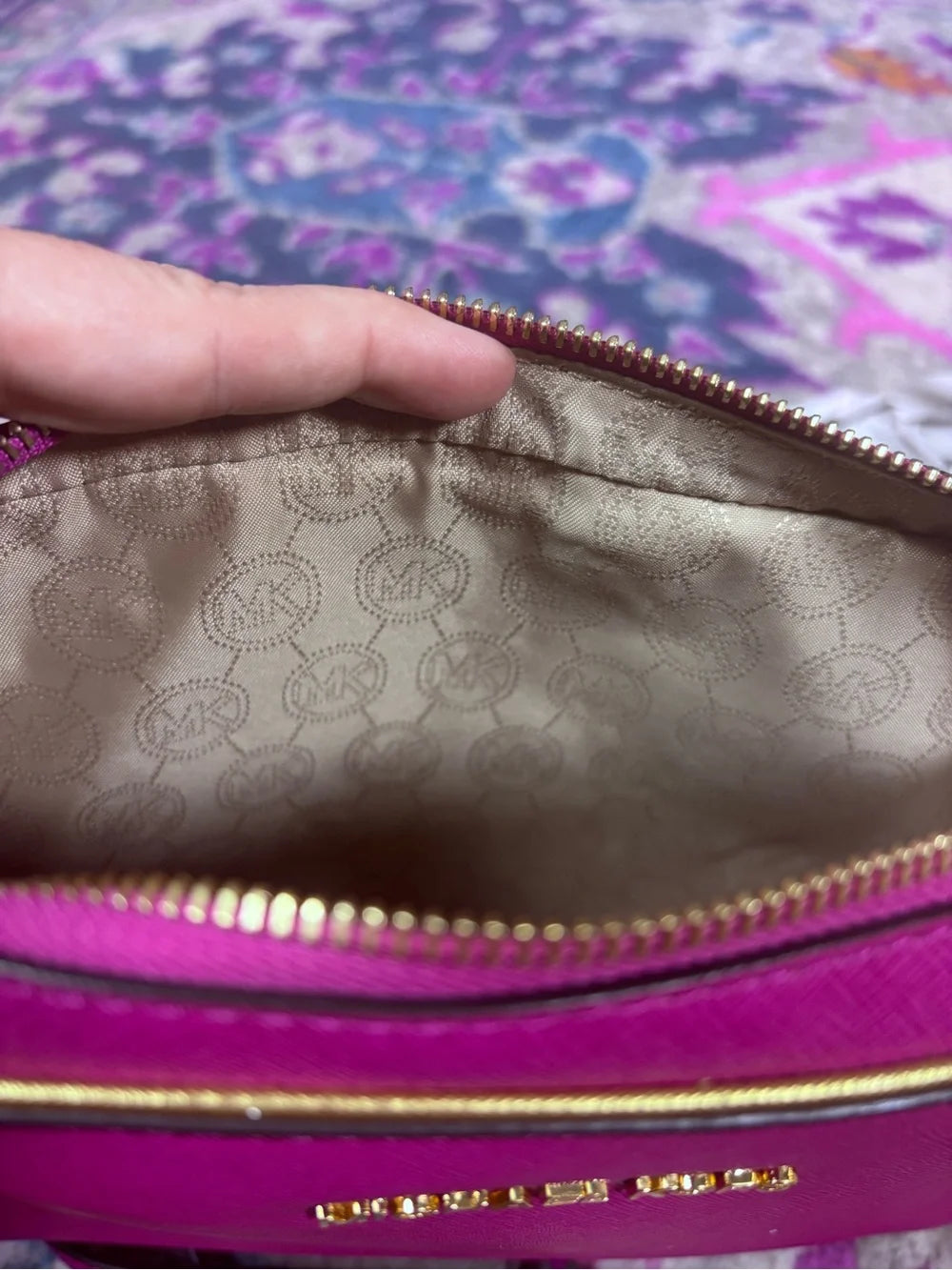 Michael Kors Jet Set Crossbody Bag – Fuchsia Pink Saffiano Leather