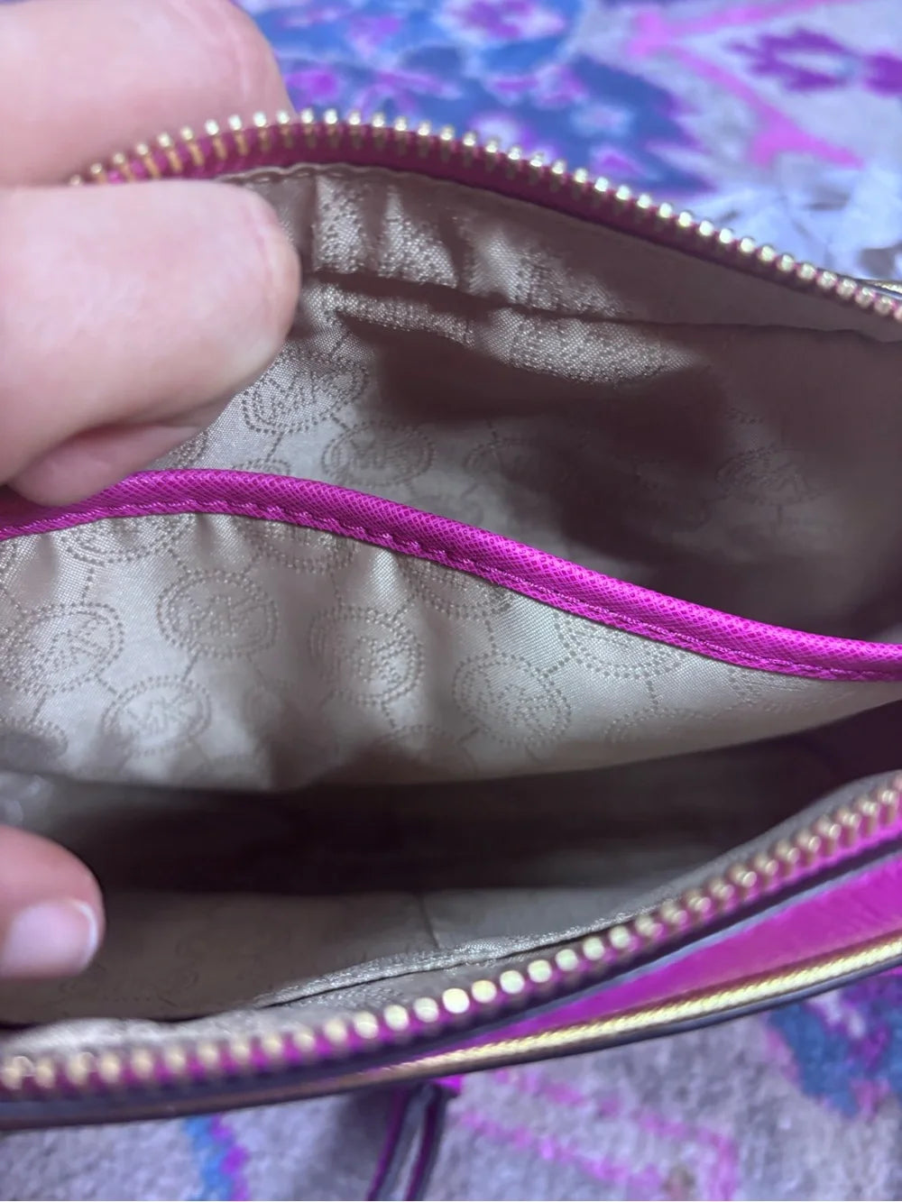 Michael Kors Jet Set Crossbody Bag – Fuchsia Pink Saffiano Leather