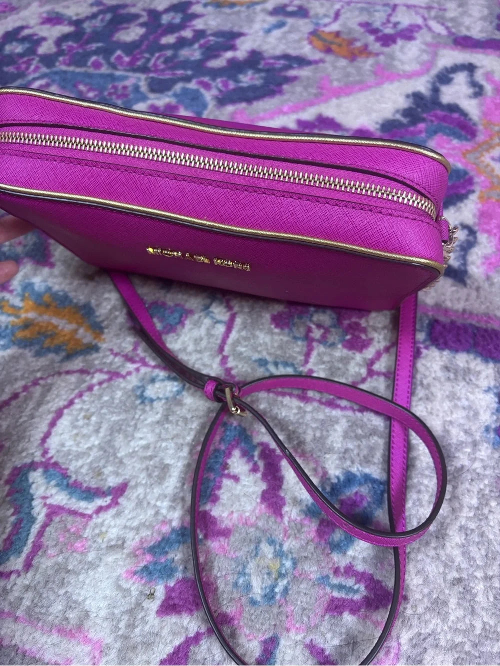 Michael Kors Jet Set Crossbody Bag – Fuchsia Pink Saffiano Leather